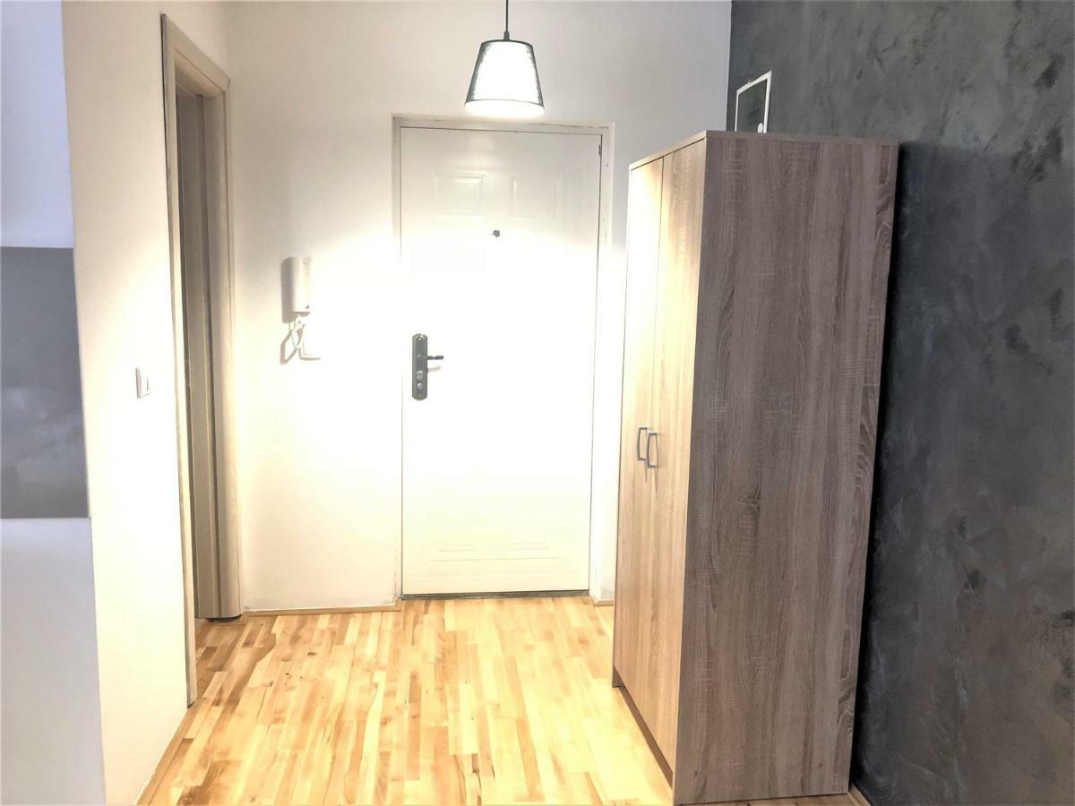 Airport Rest Apartments Belgrado Exterior foto