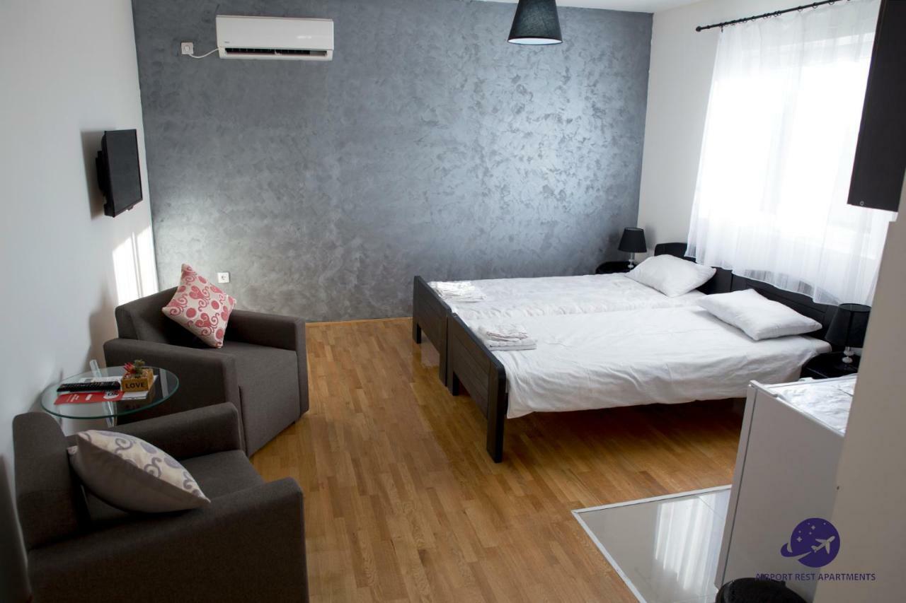 Airport Rest Apartments Belgrado Exterior foto