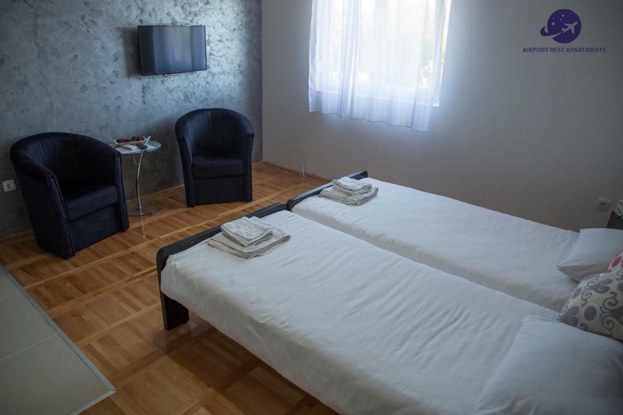 Airport Rest Apartments Belgrado Exterior foto