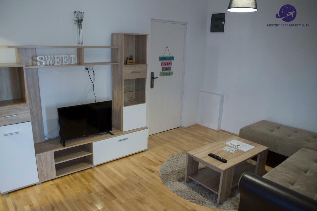 Airport Rest Apartments Belgrado Exterior foto