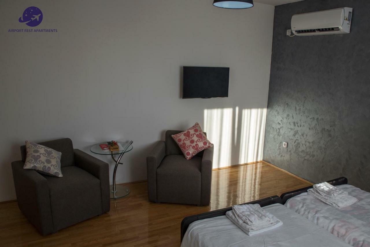 Airport Rest Apartments Belgrado Exterior foto