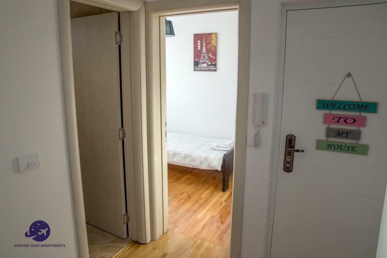Airport Rest Apartments Belgrado Exterior foto